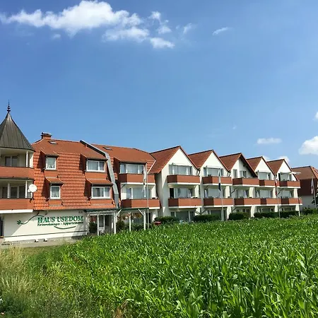 HAUS USEDOM Ferienwohnanlage mit Frühstücks-Restaurant gegenüber im Seeschlösschen-2